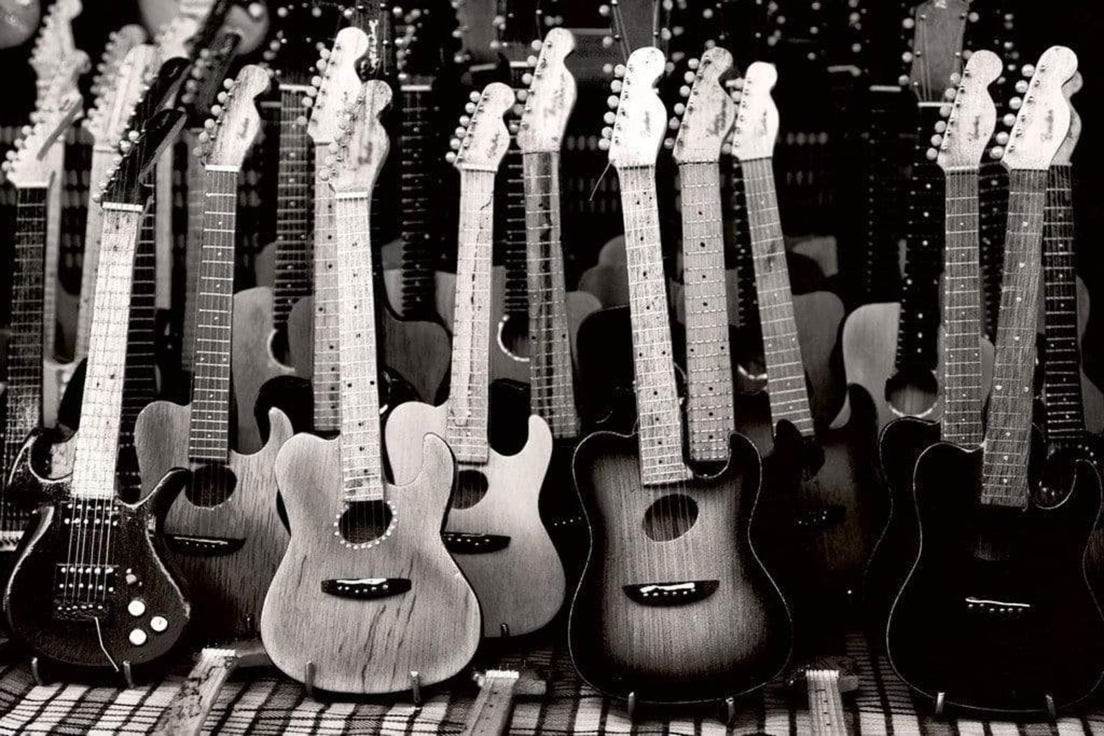 Fotobehang - Guitars Collection 375x250cm - Vliesbehang 1 Fotobehang - Guitars Collection 375x250cm - Vliesbehang