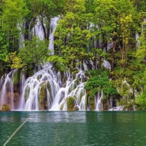 Fotobehang - Plitvice Lakes 375x250cm - Vliesbehang