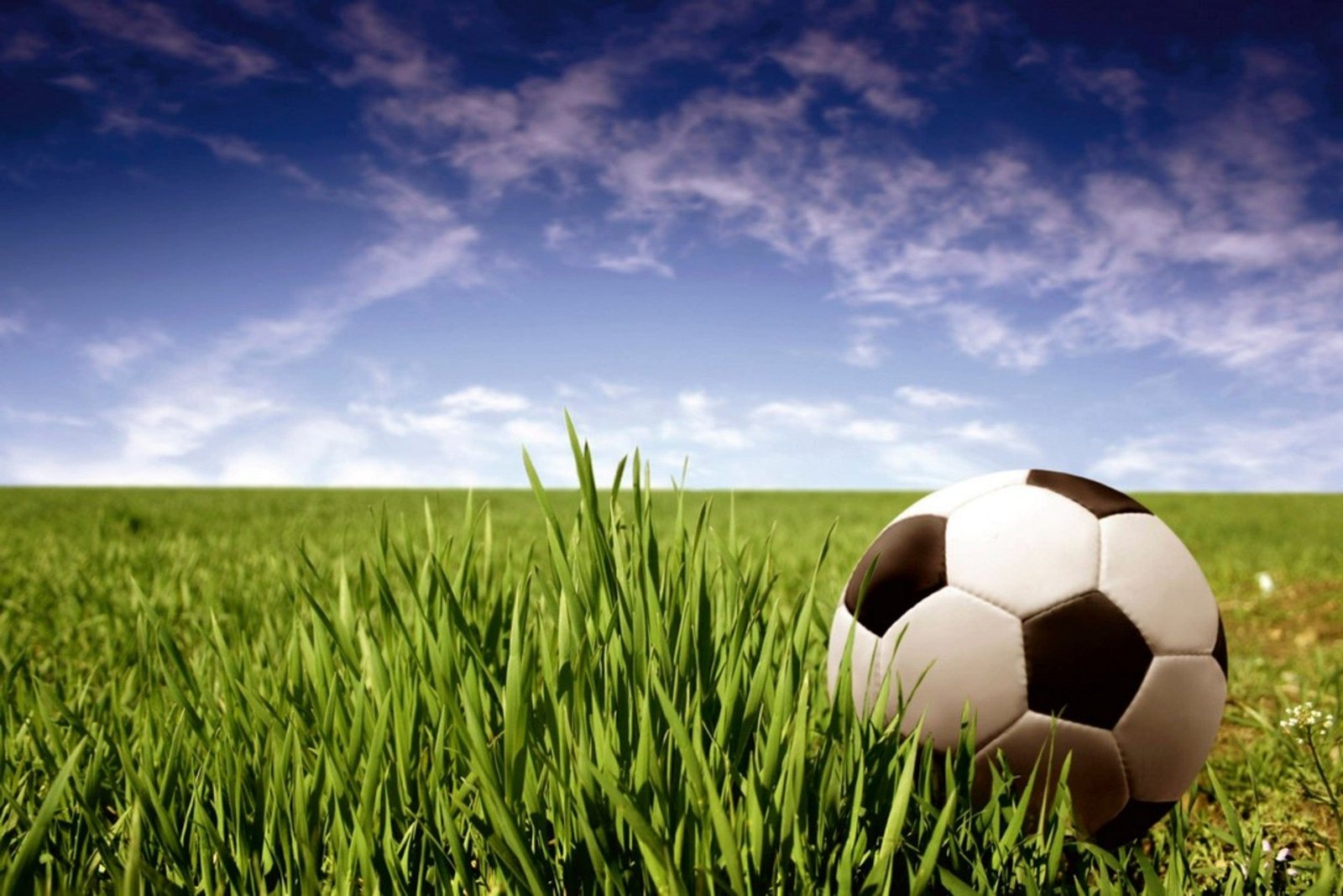 Fotobehang - Soccer Ball 375x250cm - Vliesbehang 1 Fotobehang - Soccer Ball 375x250cm - Vliesbehang